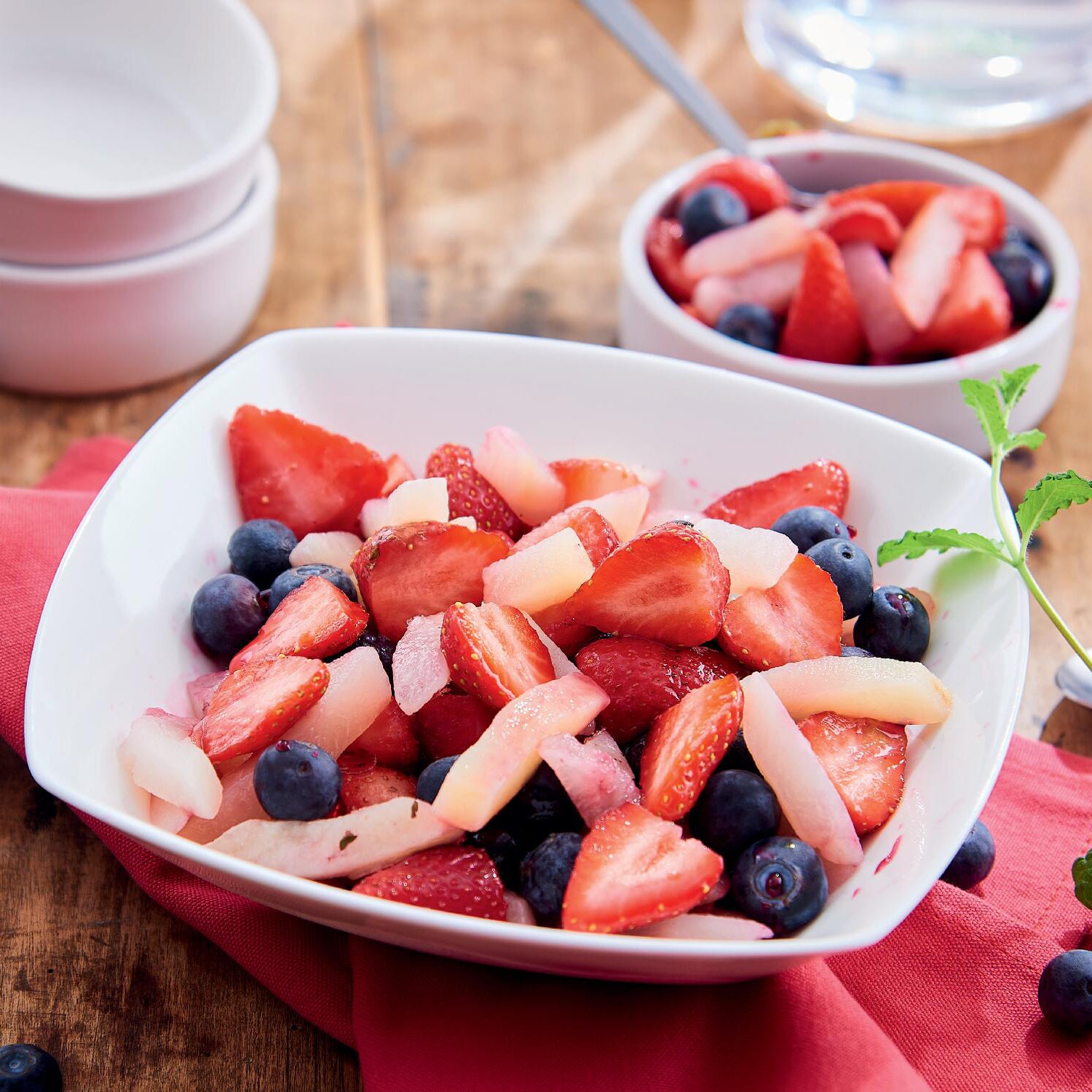 ピカール公式】フルーツサラダ（白桃、イチゴ、ブルーベリー） 冷凍