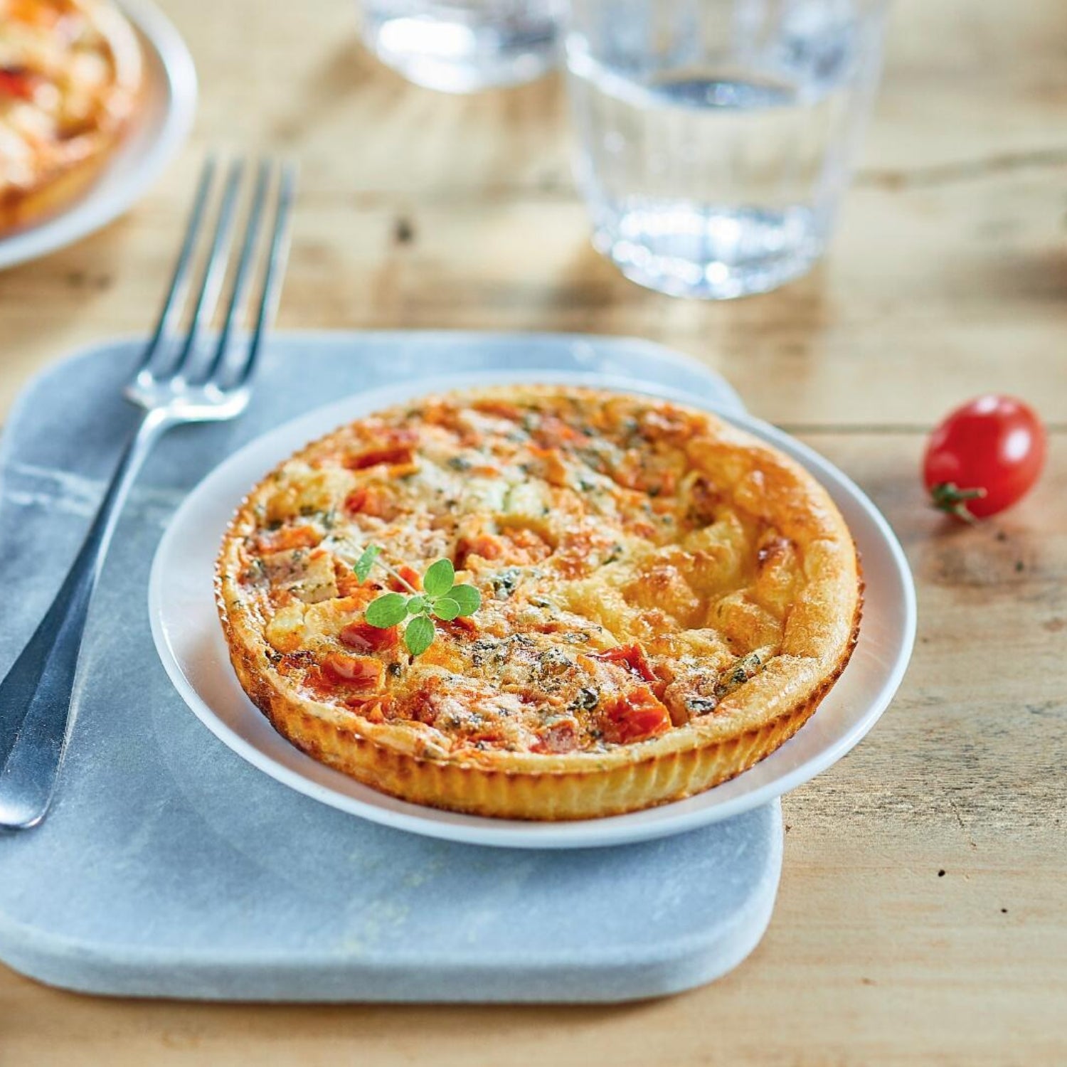 ピカール公式】トマト、シェーブルチーズ、ブルビチーズのクラフティ