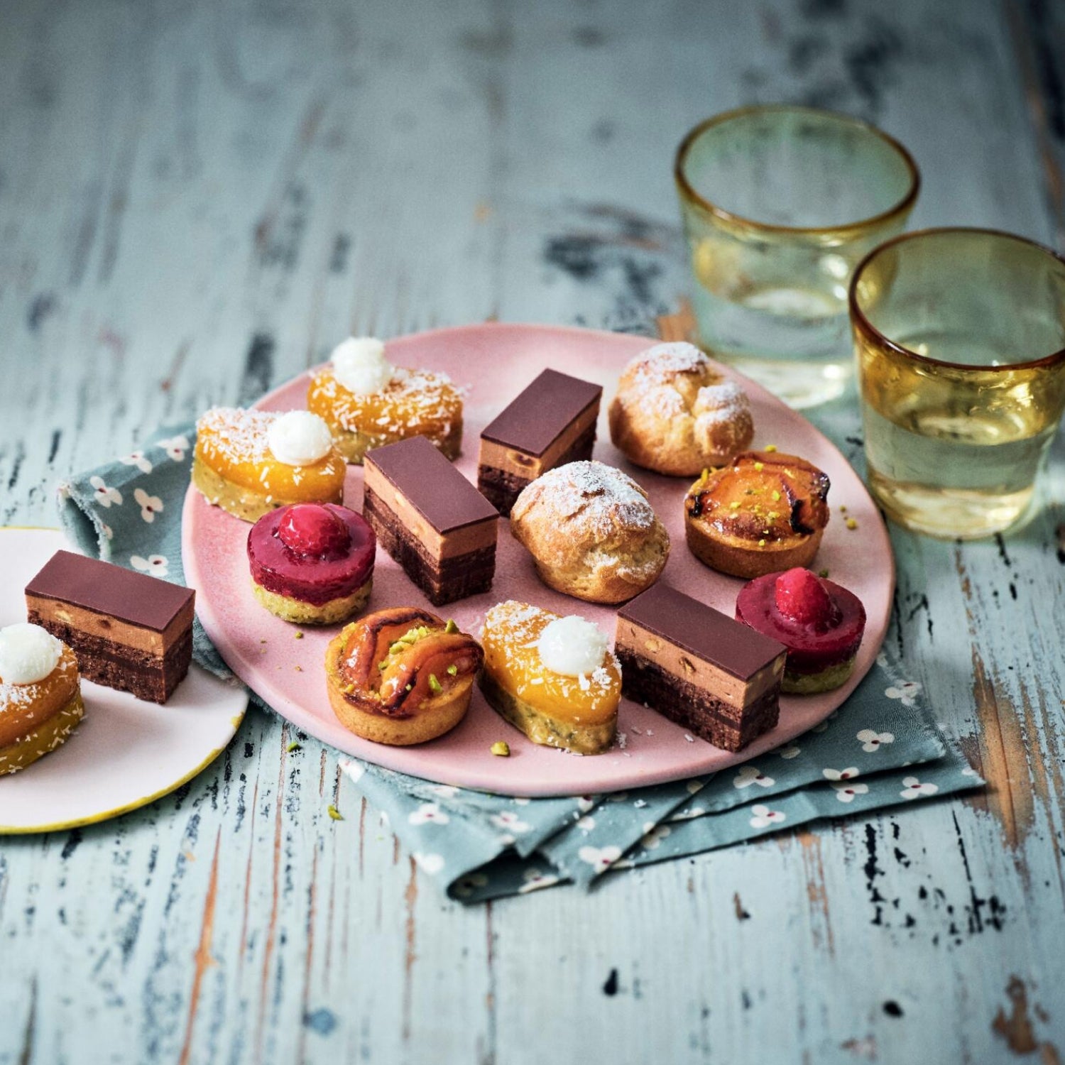 ピカール公式】5種類のプティフール 冷凍 16個入 16 mignardises