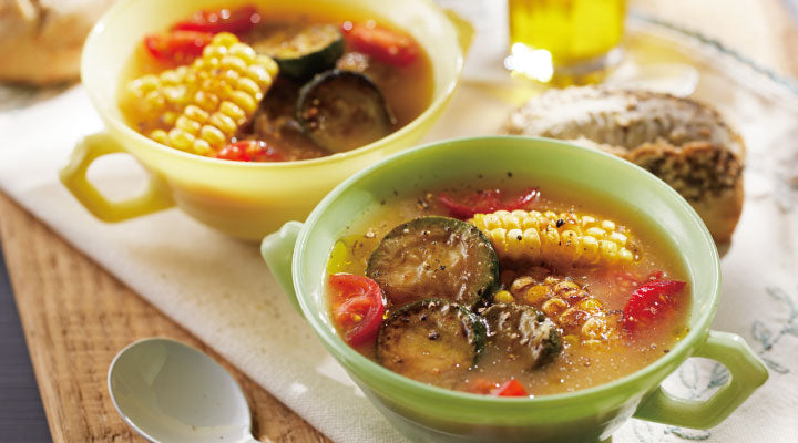 ズッキーニとトウモロコシの冷製スープ みそ仕立て