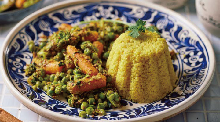 緑の野菜と人参の春カレー