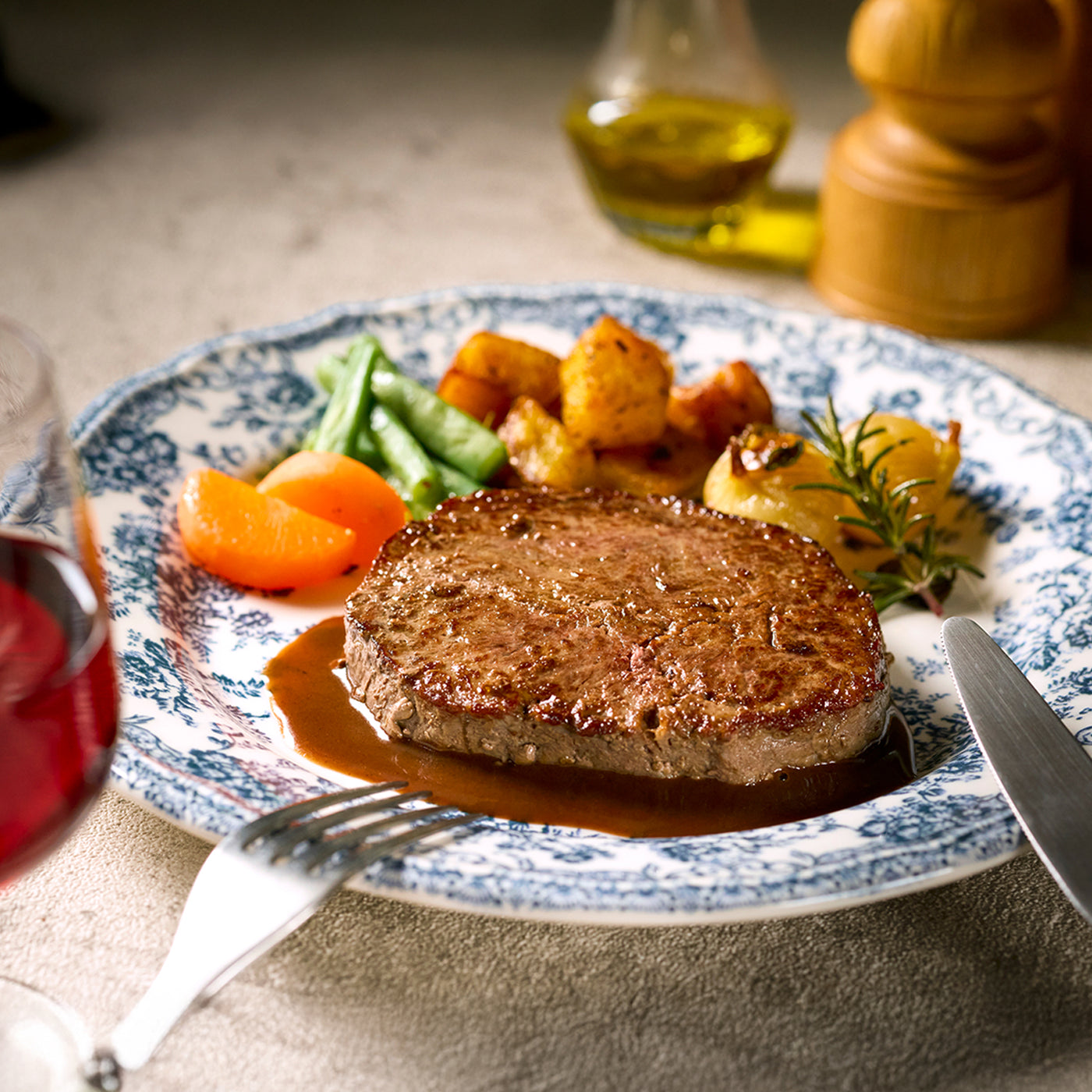 ピカール公式】シャロレ牛のステーキ肉（成型肉） 冷凍 500g / 4 