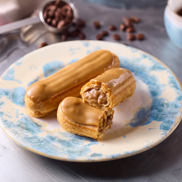 映画 éclair エクレール 決定稿 Perfect Classic Chocolate Eclair Recipe (FOOLPROOF) - Spatula Desserts