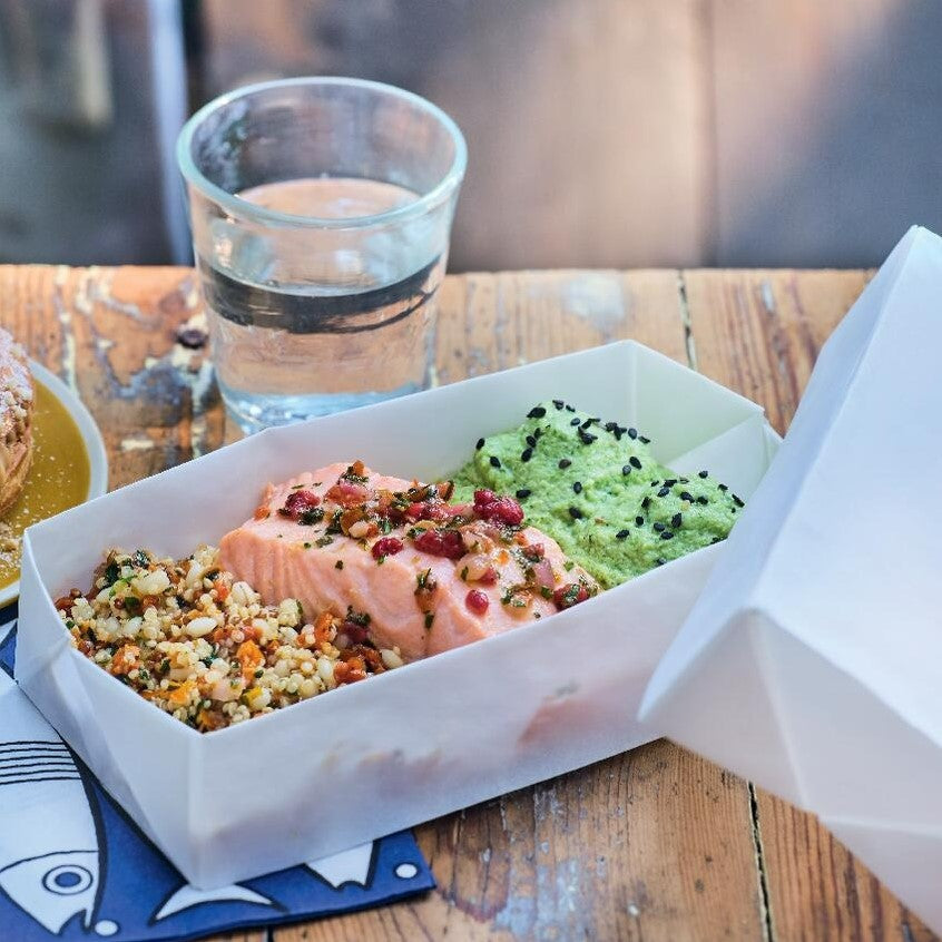 ピカール公式】サーモンフィレ 大麦、キヌア、緑の野菜ピューレ添え