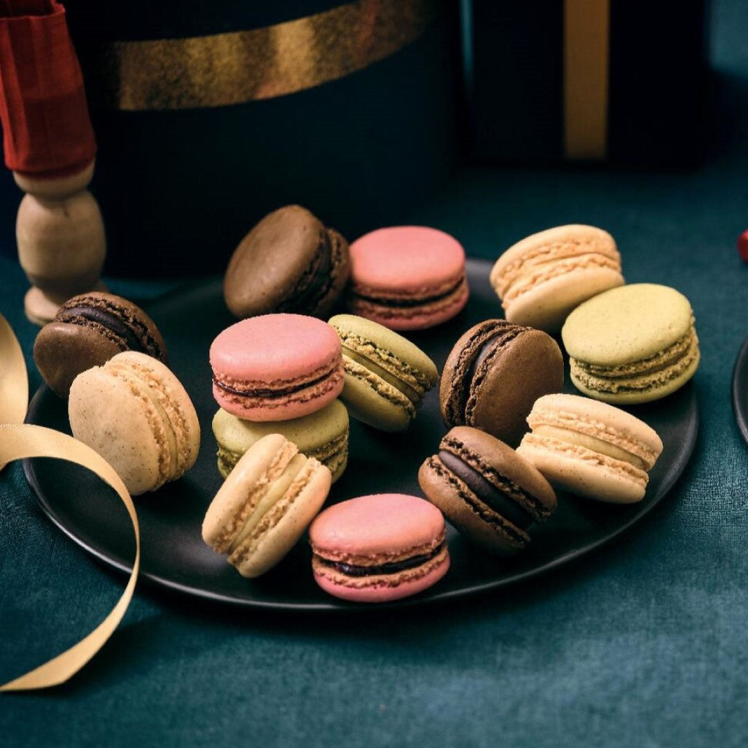 ピカール公式】4種類のマカロン(チョコレート、フランボワーズ、バニラ