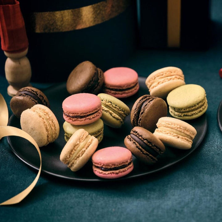 ピカール公式】4種類のマカロン(チョコレート、フランボワーズ、バニラ