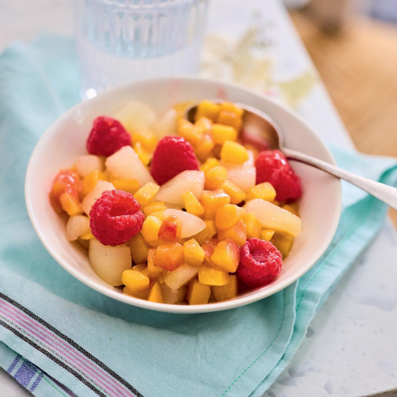 フルーツミックス（洋ナシ・黄桃・フランボワーズ）